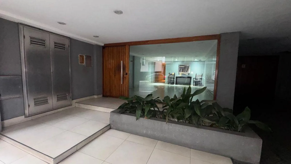 1 ambiente con balcón en Recoleta