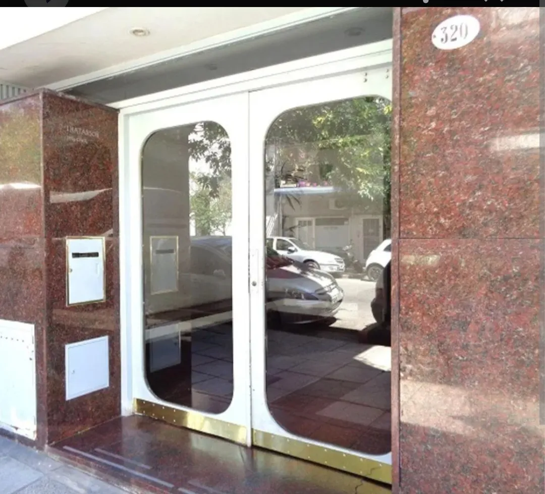 1 ambiente con balcón aterrazado