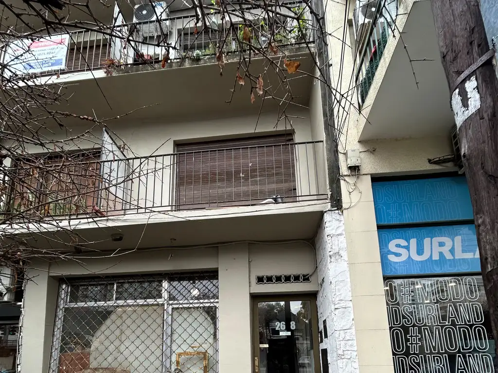 Monoambiente con balcón