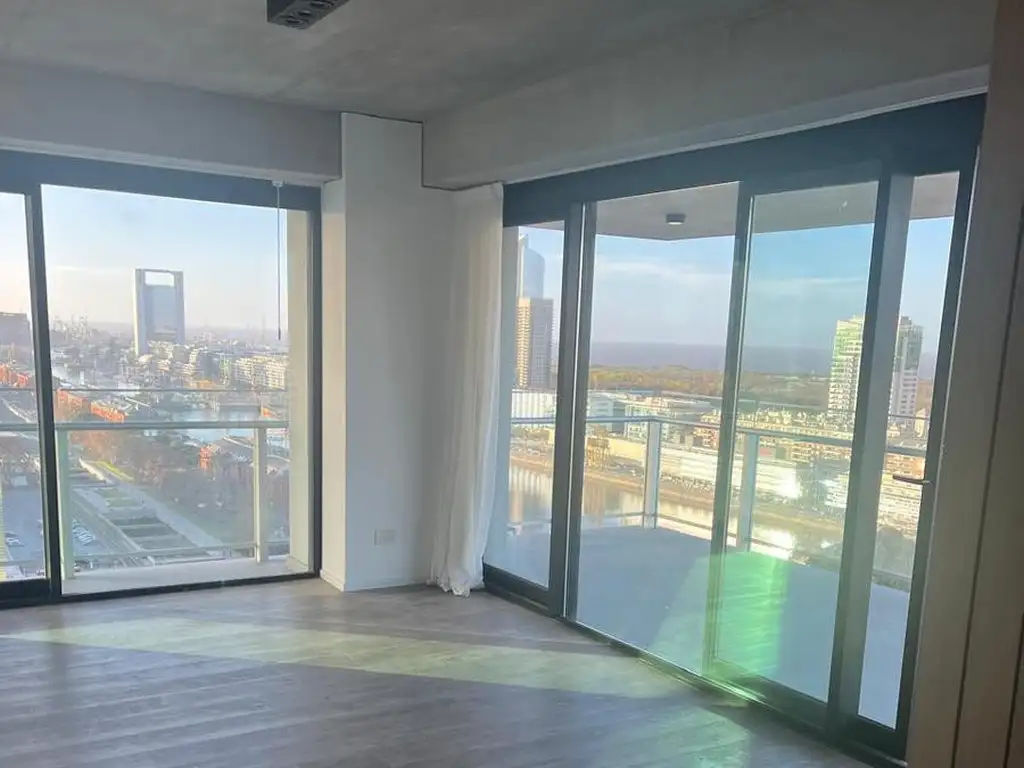 Piso 24 con vista al río