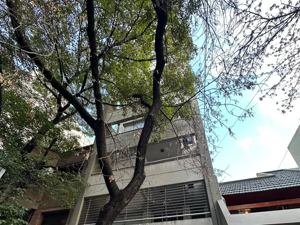 Monoambiente con balcón