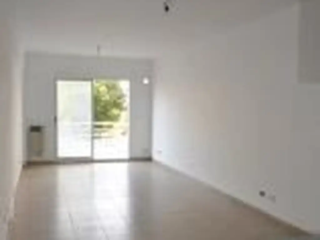 Monoambiente con balcón y pileta