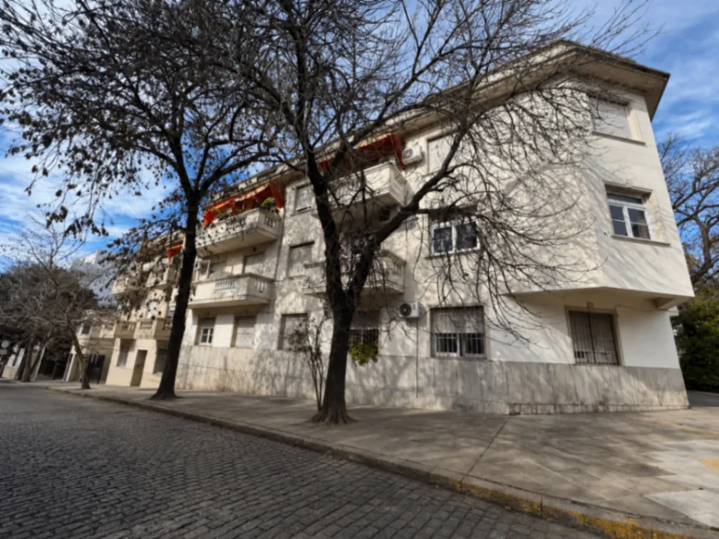 Departamento en Núñez con balcón