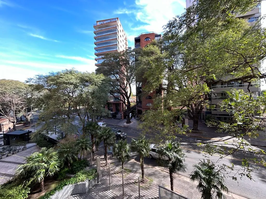 3 ambientes en La Lucila con cochera