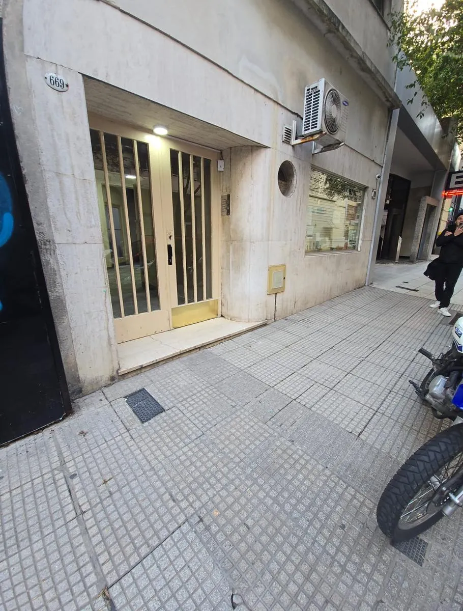 Monoambiente 25 m² con AC