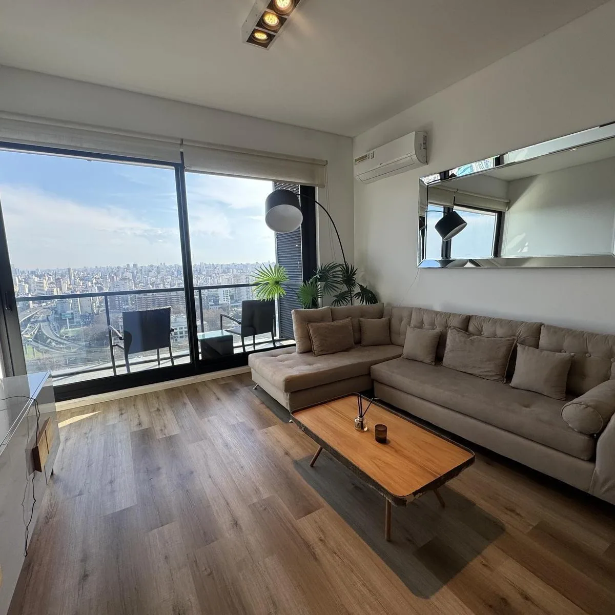 Departamento 2 ambientes con balcón