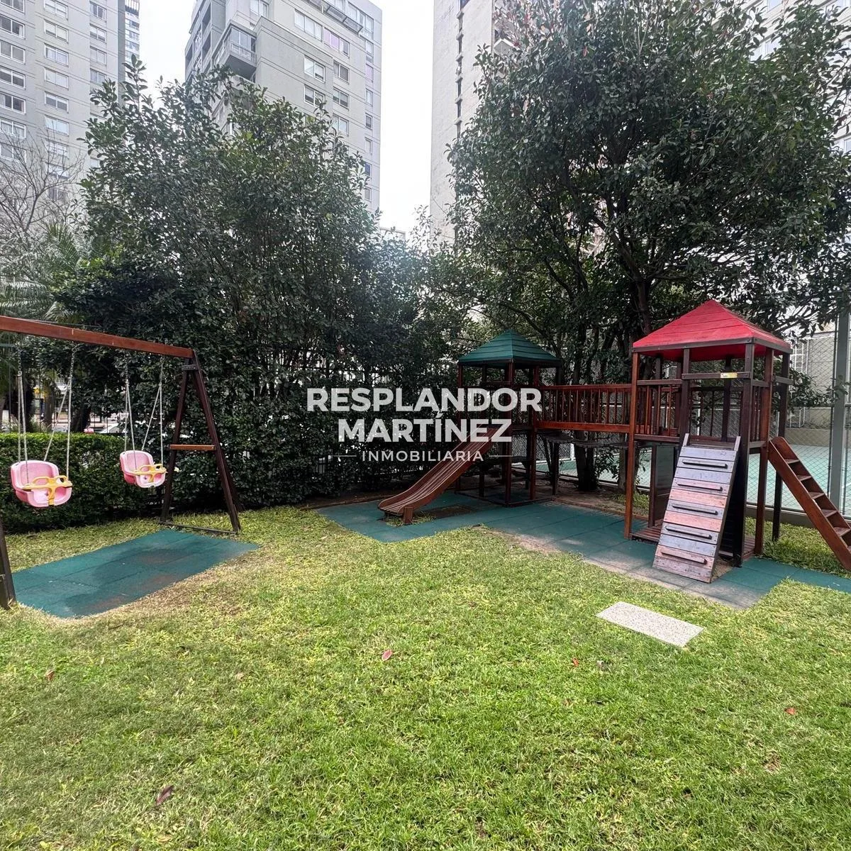 Departamento amoblado con balcón