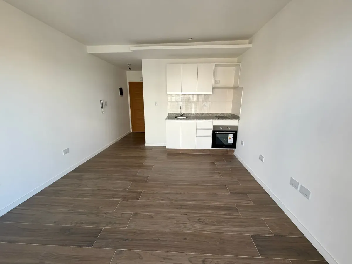 Alquiler Departamento Monoambiente Con Balcón En San Cristobal
