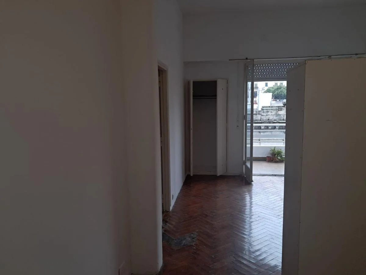 Departamento en Monserrat con balcón