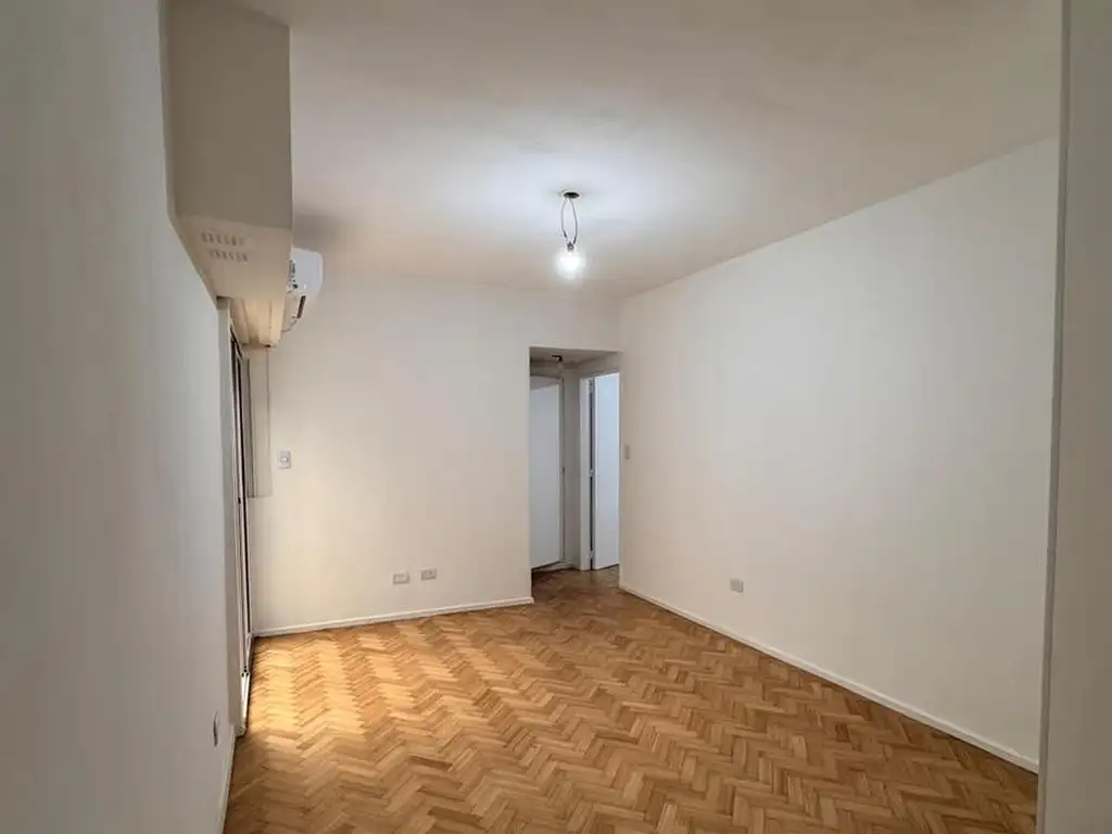 Departamento con patio descubierto
