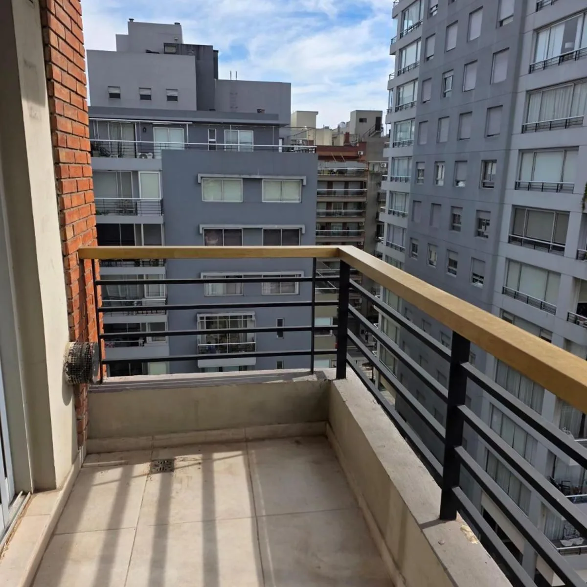 2 ambientes con balcón