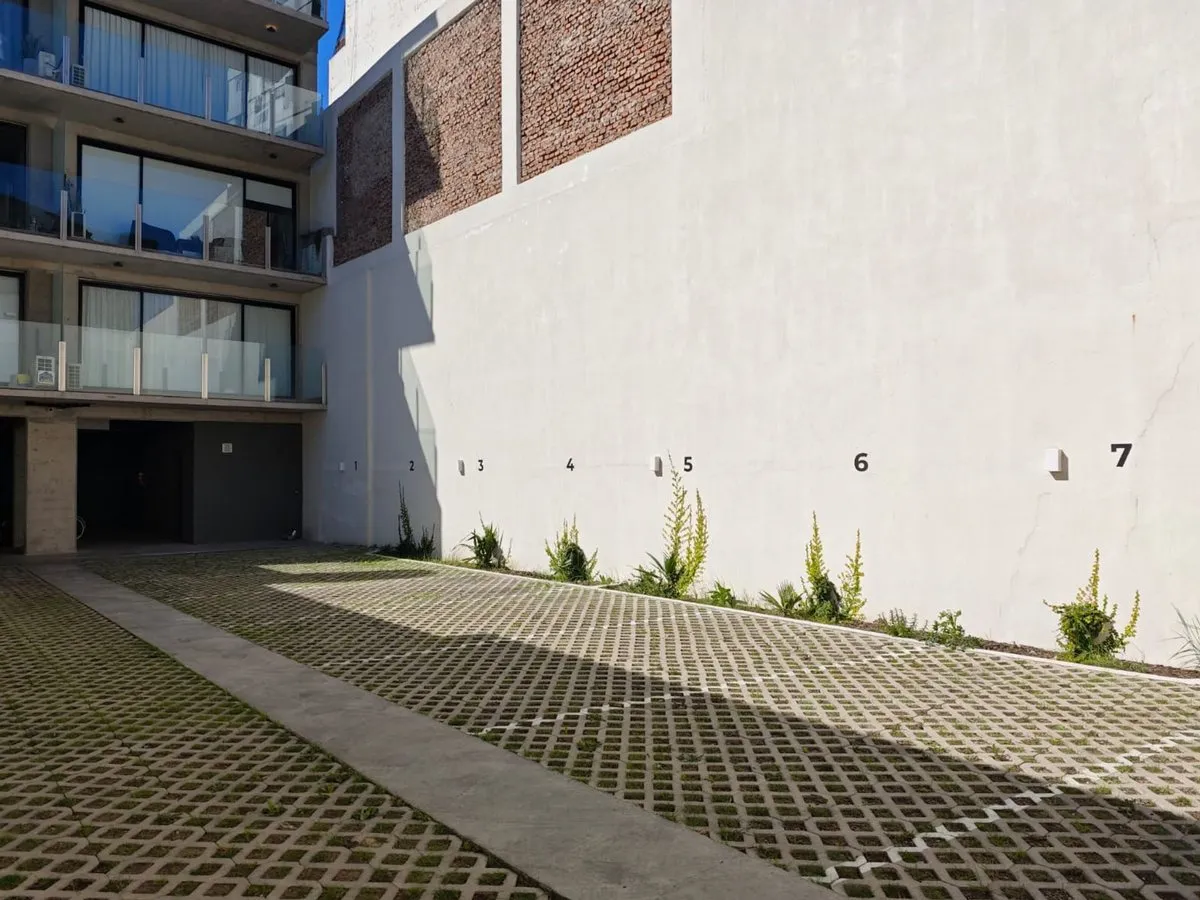Alq. Depto 2 Ambientes C Terraza Propia Y Cochera