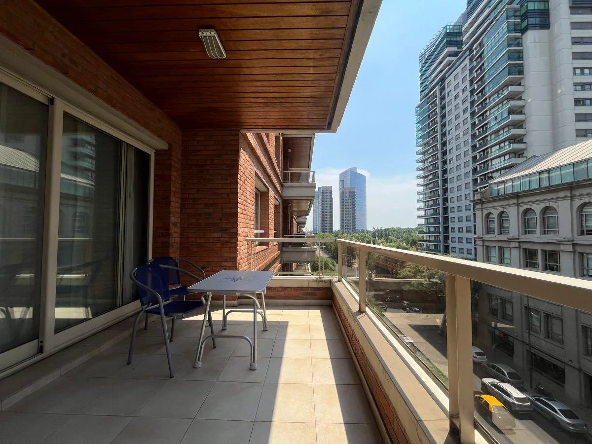 Departamento con balcón y amenities
