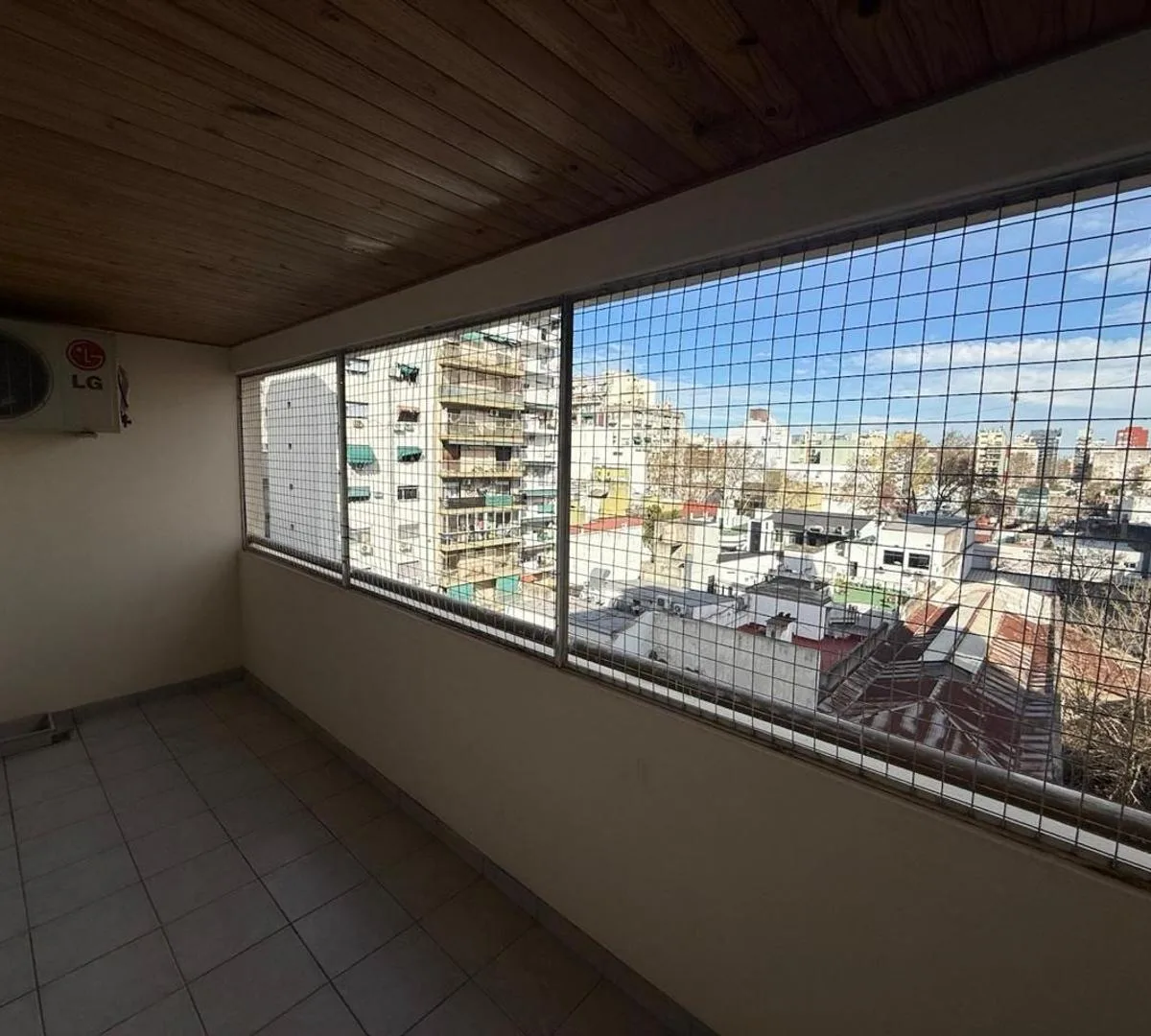 Monoambiente divisible con balcón