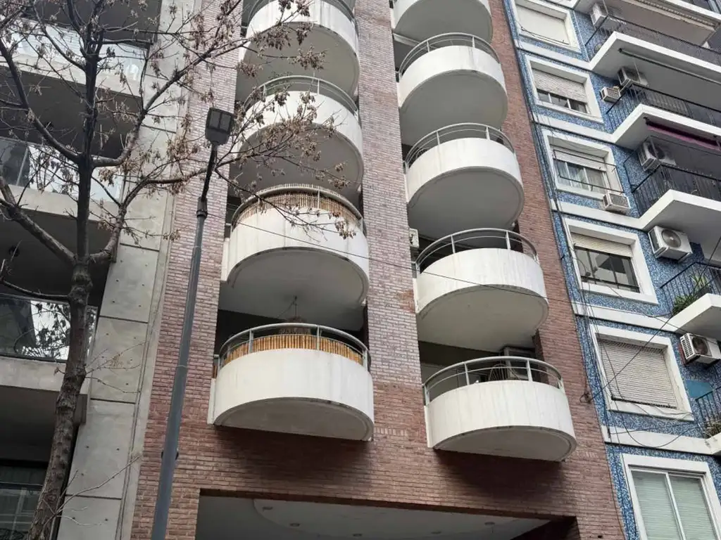 Monoambiente divisible con balcón