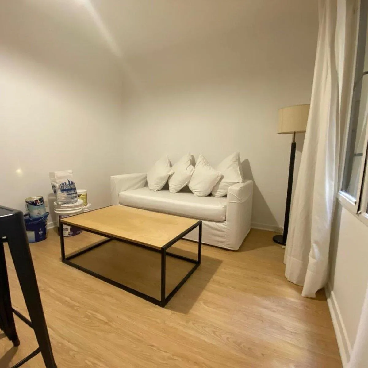 2-room unit with patio and amenities
