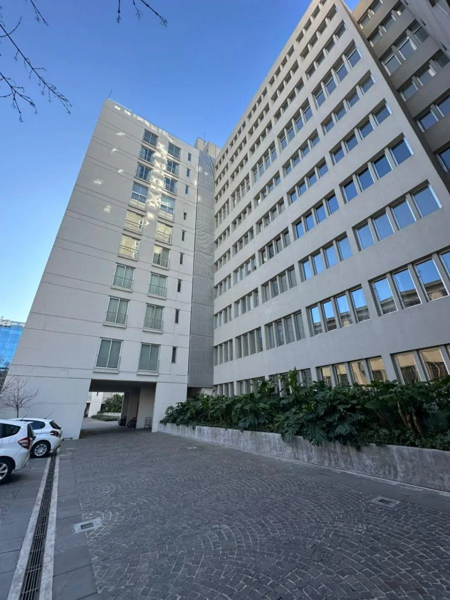 Monoambiente con balcón y amenities
