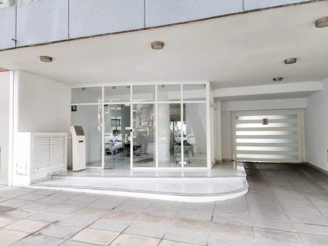 Duplex con balcón y vista abierta