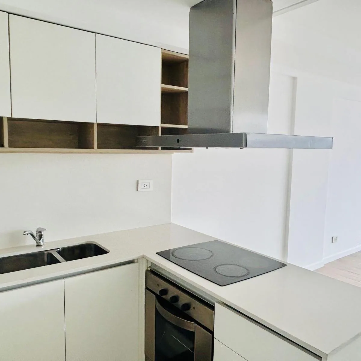 Monoambiente con balcón y amenities