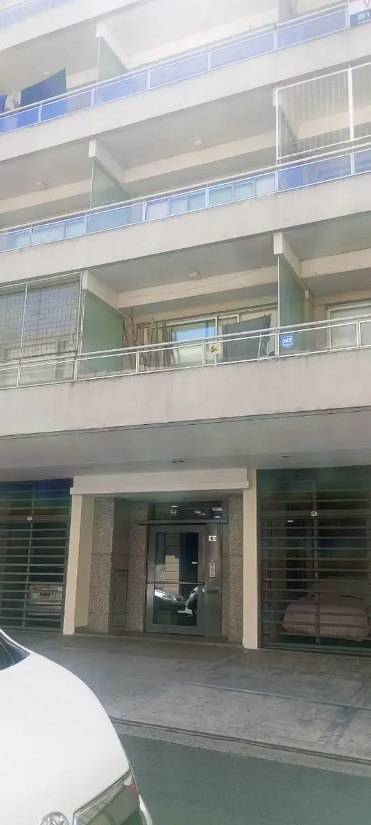 Monoambiente En Alquiler, Totalmente Amoblado, Con Cochera Fija, Al Frente Con Balcon Aterrazado,  En San Telmo,  Polo Universitario.