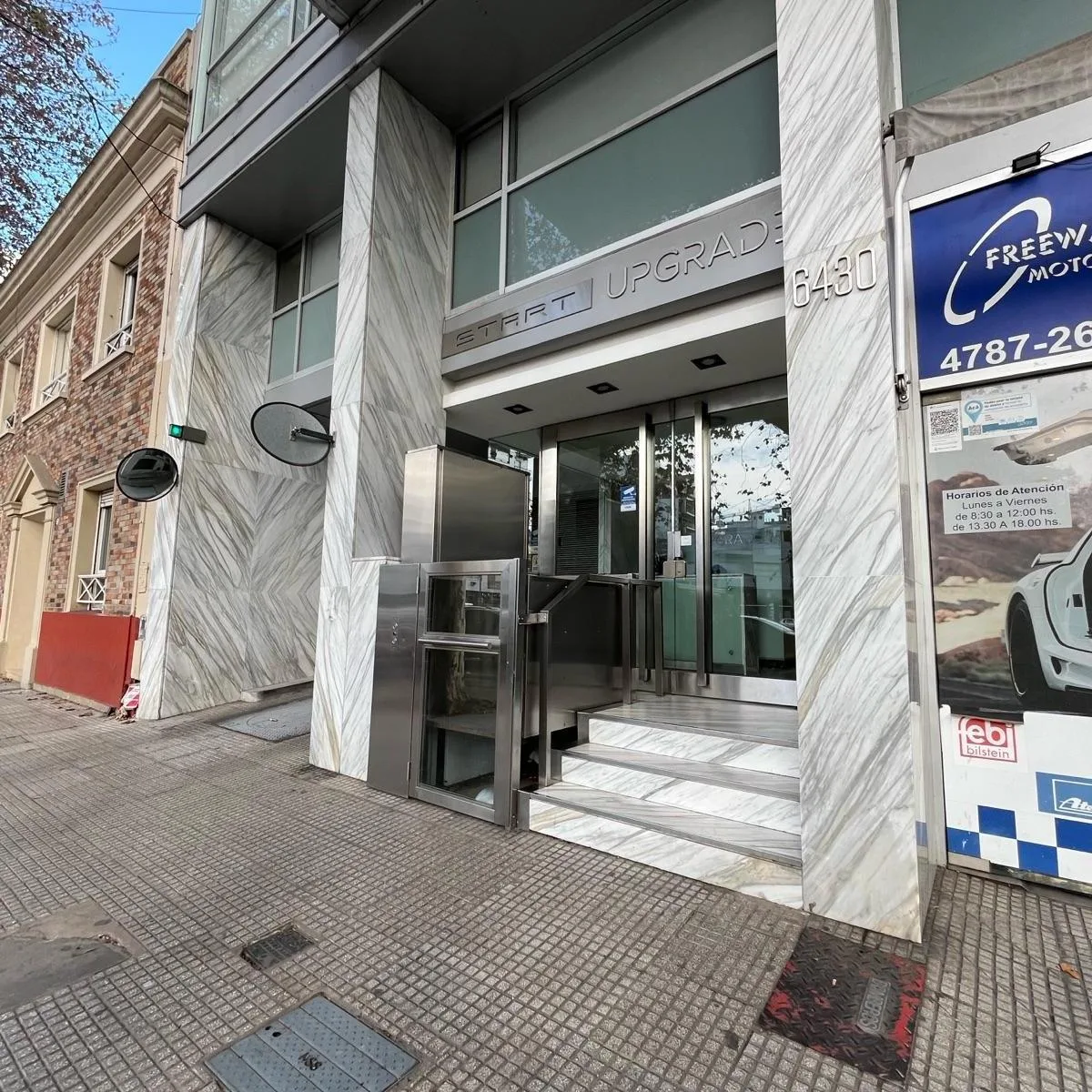 Monoambiente con balcón