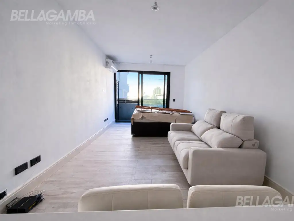 Departamento amoblado con balcón