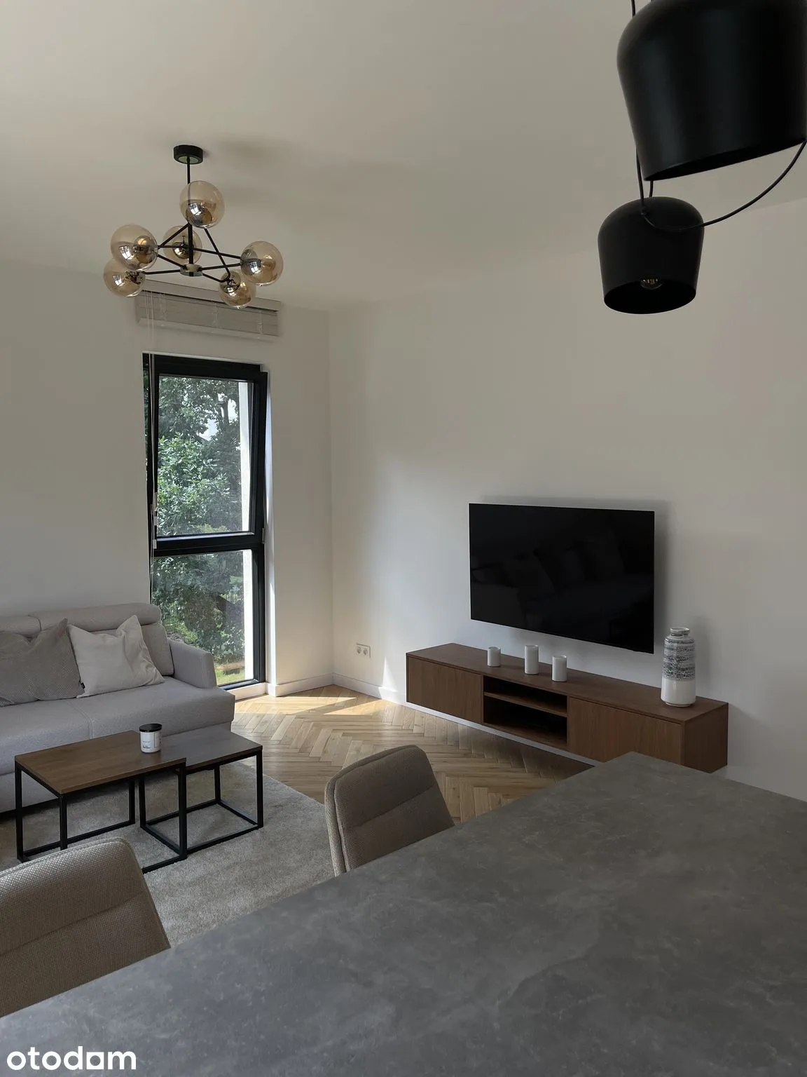 3BR with balcony and parking