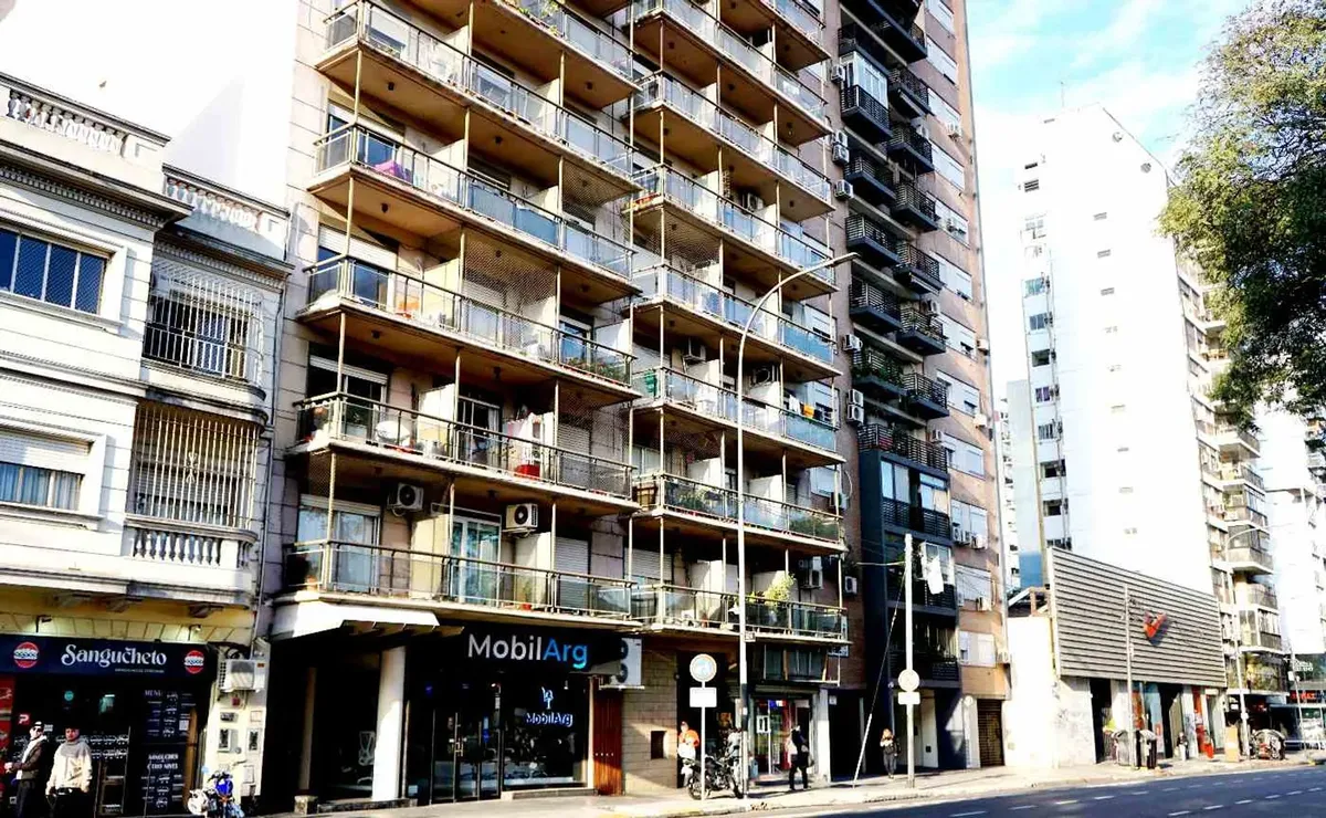 Monoambiente Tranquilo En Edificio Con Amenities