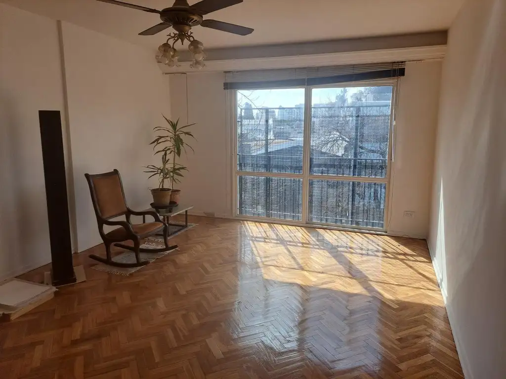 Departamento en Chacarita con balcón