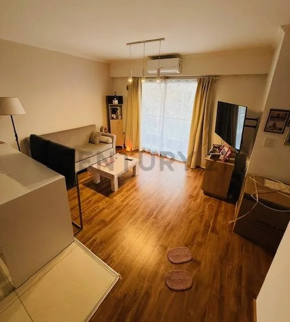 Departamento con balcón en Caballito