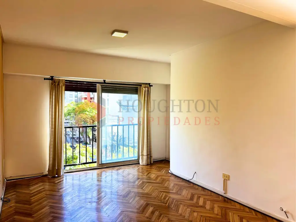 Departamento en Olivos con balcón