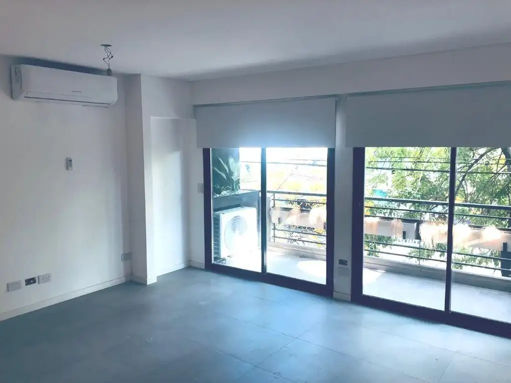 Loft con balcón terraza