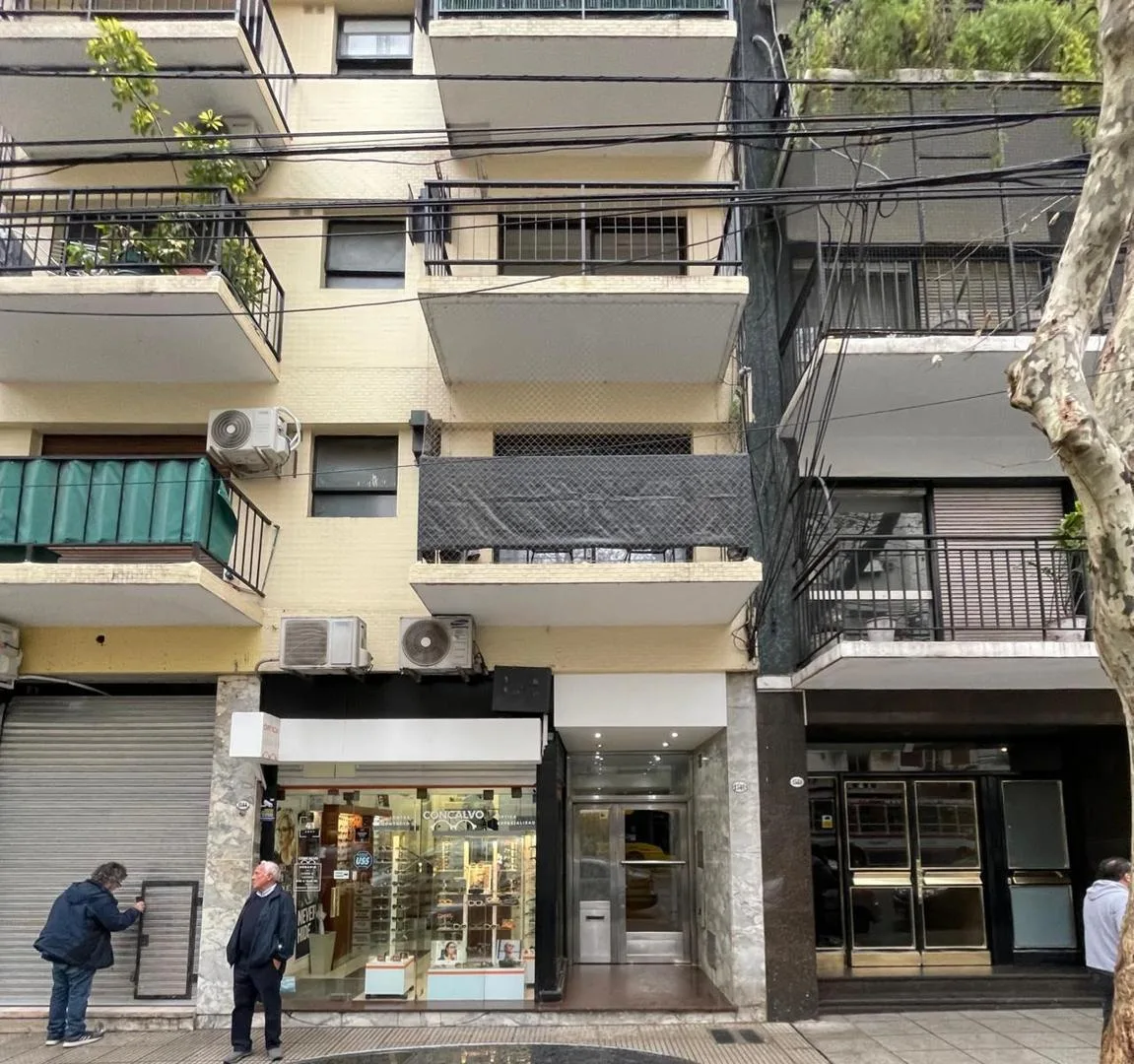 Monoambiente Completo Super Luminoso Frente con Balcon