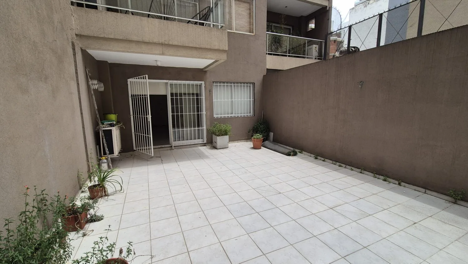 Monoambiente con patio en Belgrano