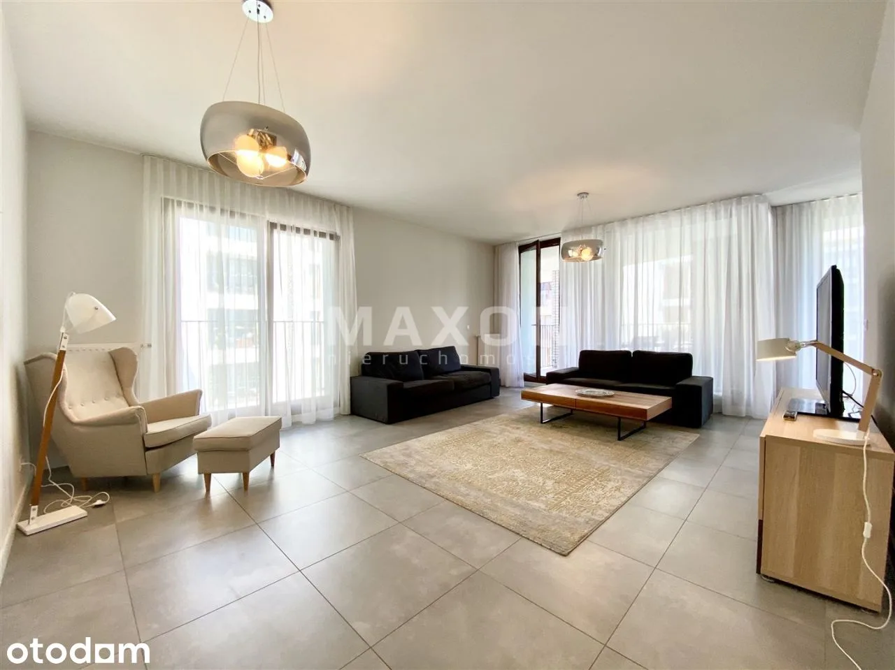 4 rooms, terrace and balconies