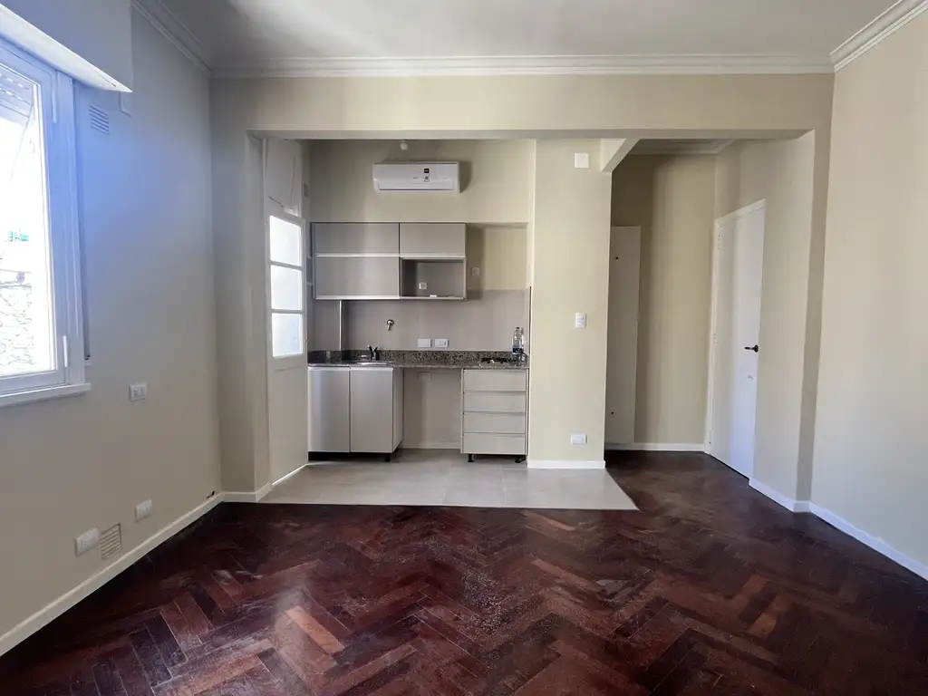 Renovated studio, rear-facing