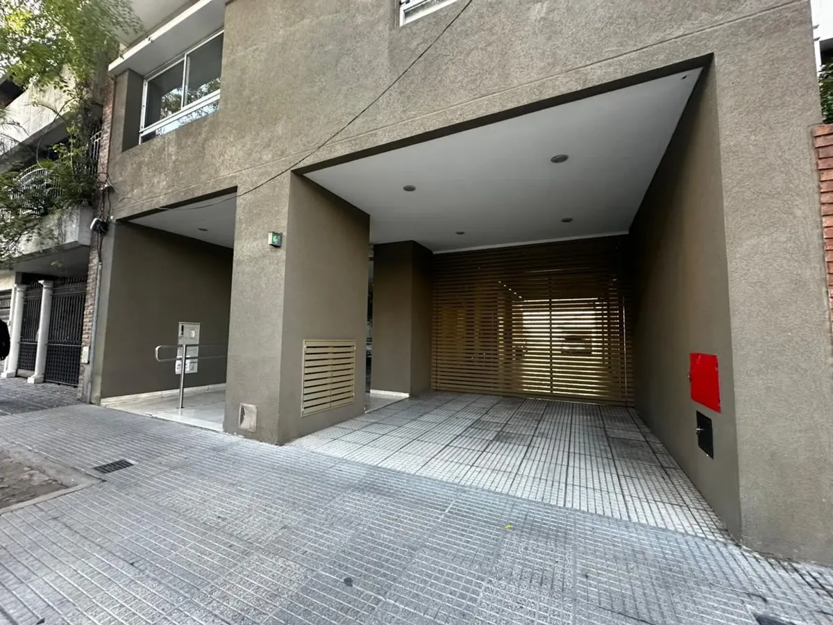 2 ambientes con balcón