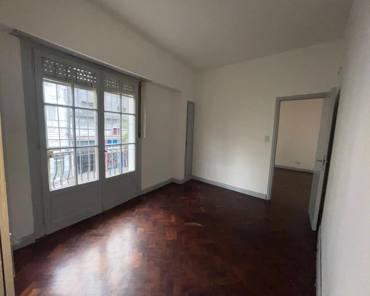 Departamento 2 ambientes con balcones