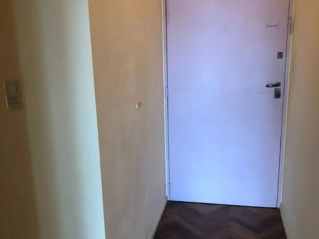 Departamento al frente en Caballito