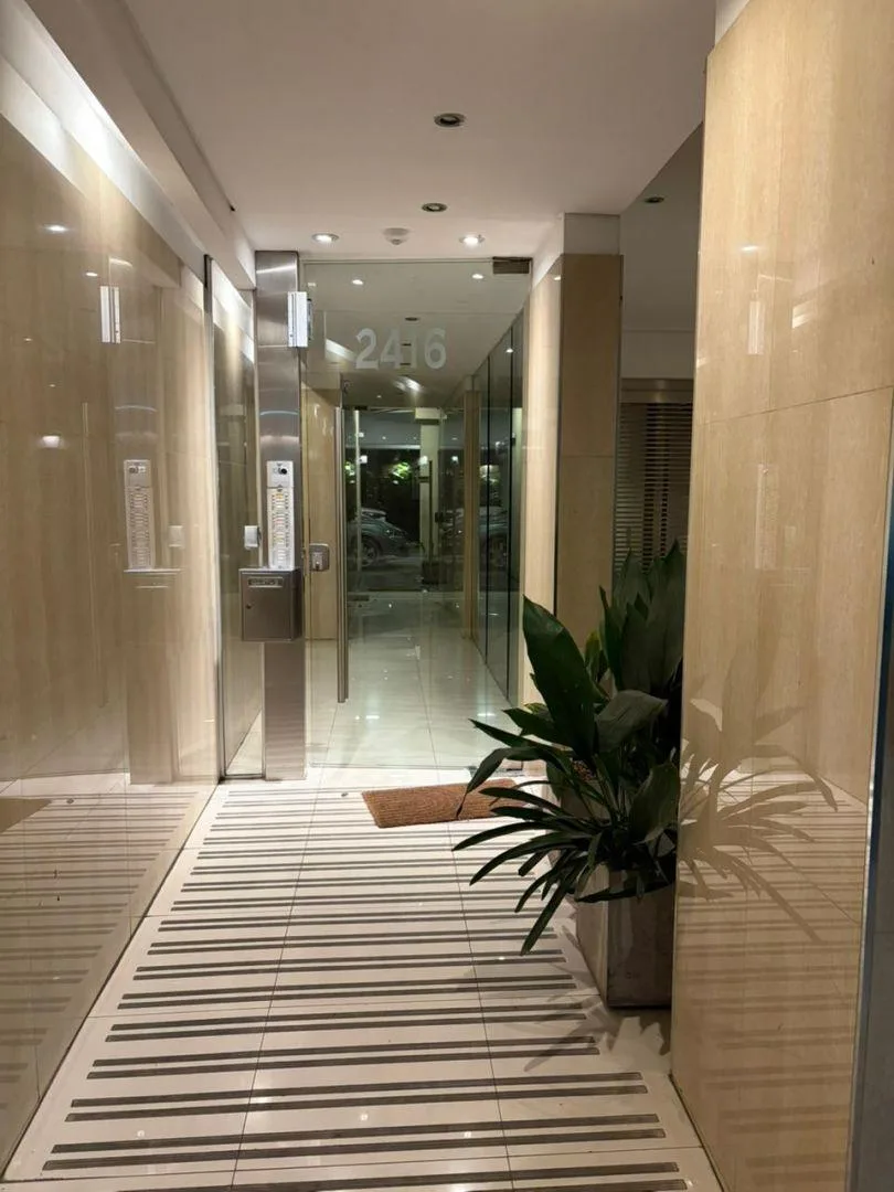 Monoambiente amoblado con balcón