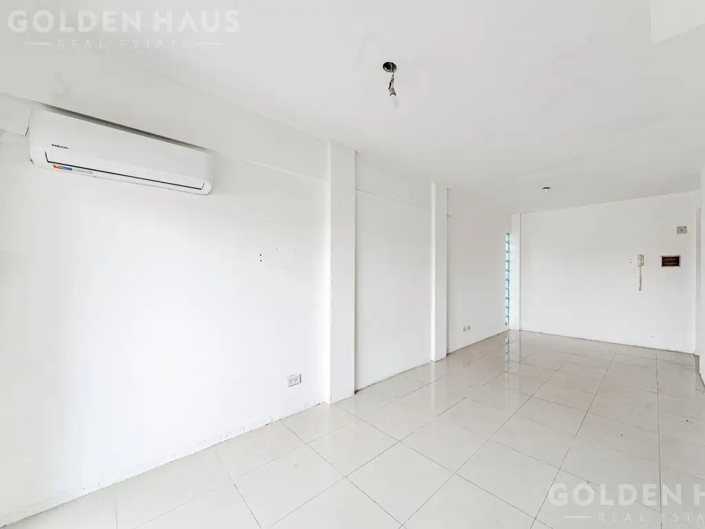 Departamento con balcón en Caballito