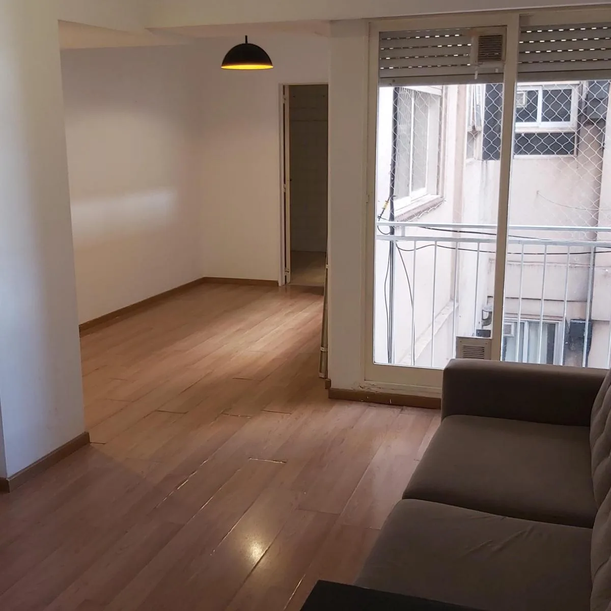 Departamento con A/C y balcón