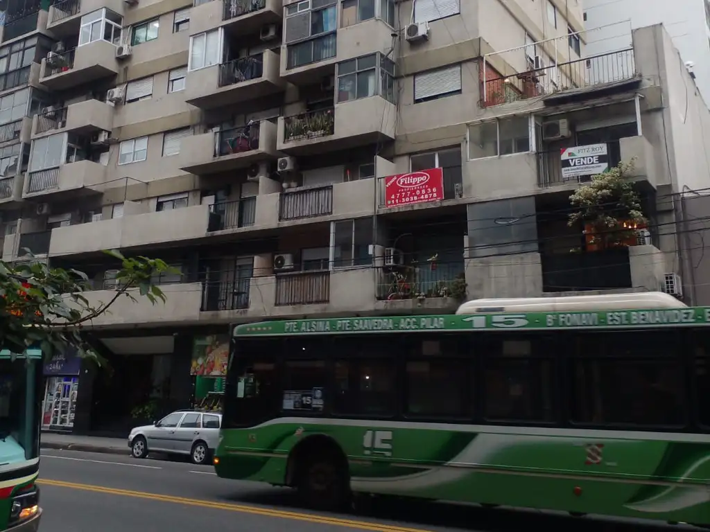 Departamento en Las Cañitas con balcón