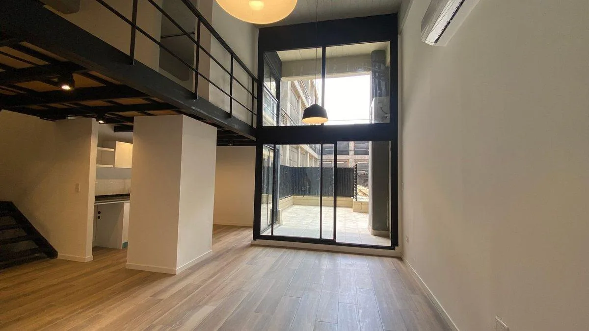 Duplex loft com pátio