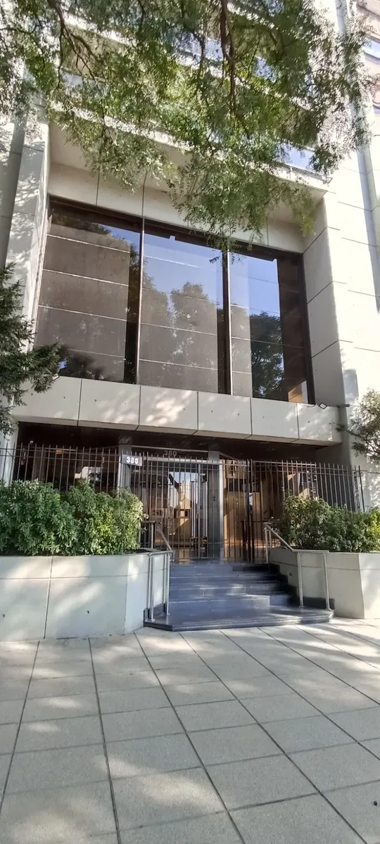 Departamento en Retiro con balcón
