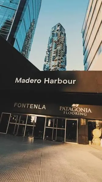 Departamento en Madero Harbour con balcón