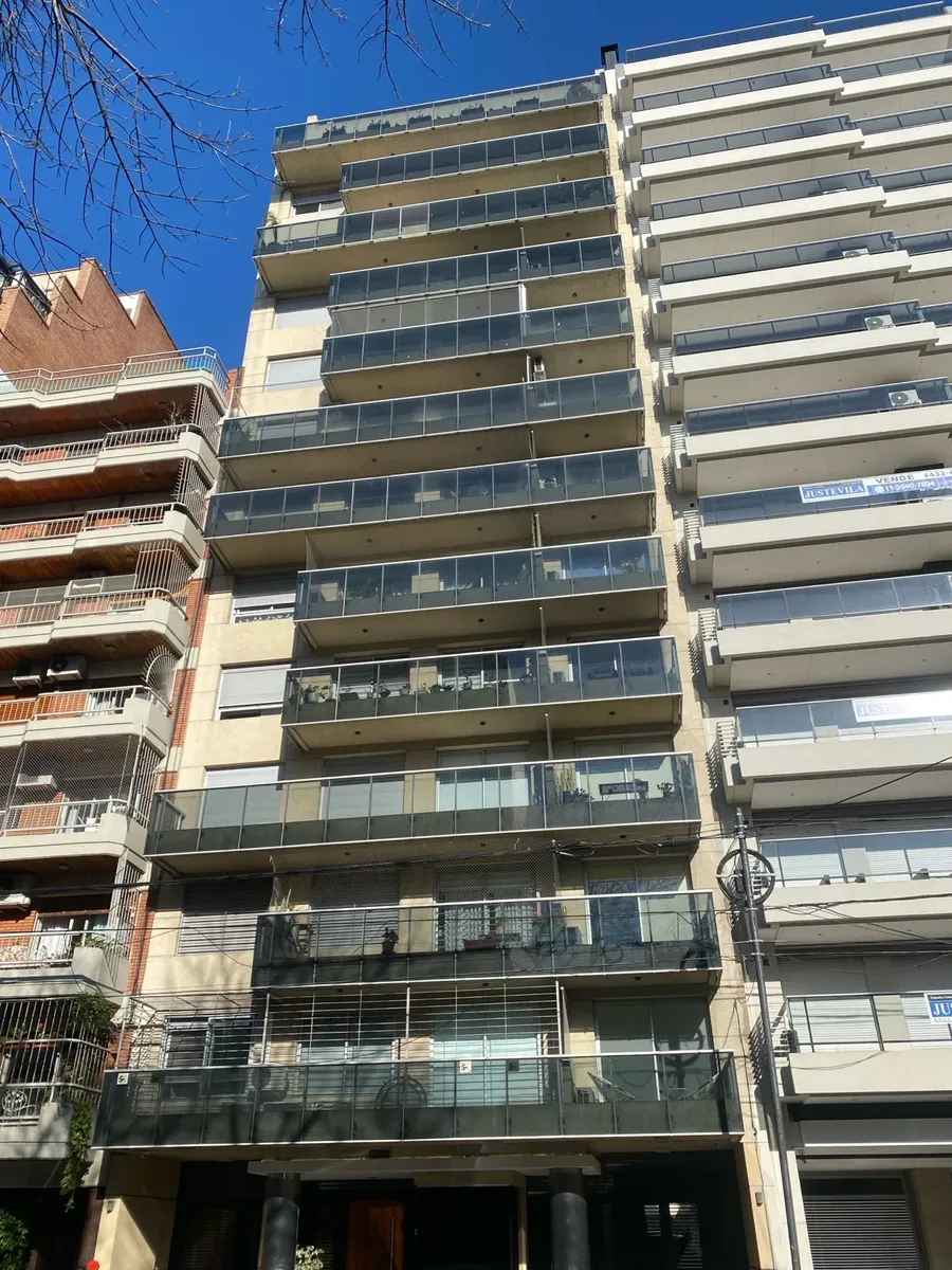 Departamento 2 ambientes con balcón