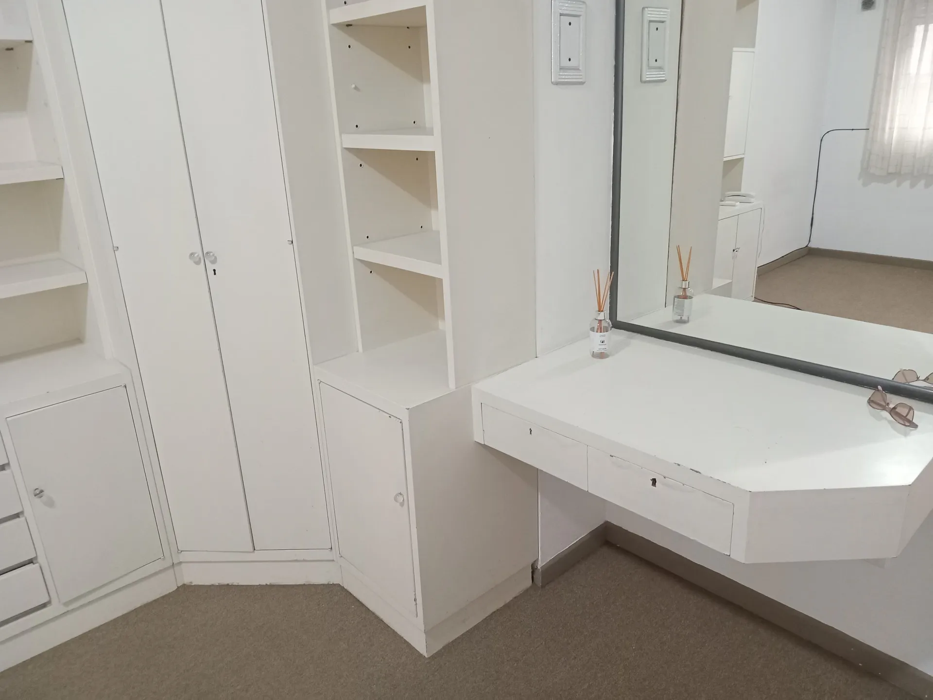 Bright studio with 24h security