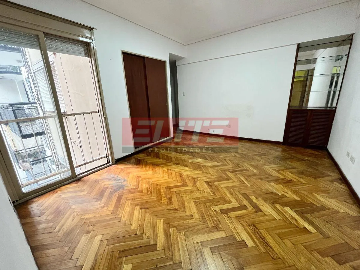 2 ambientes lateral con cochera
