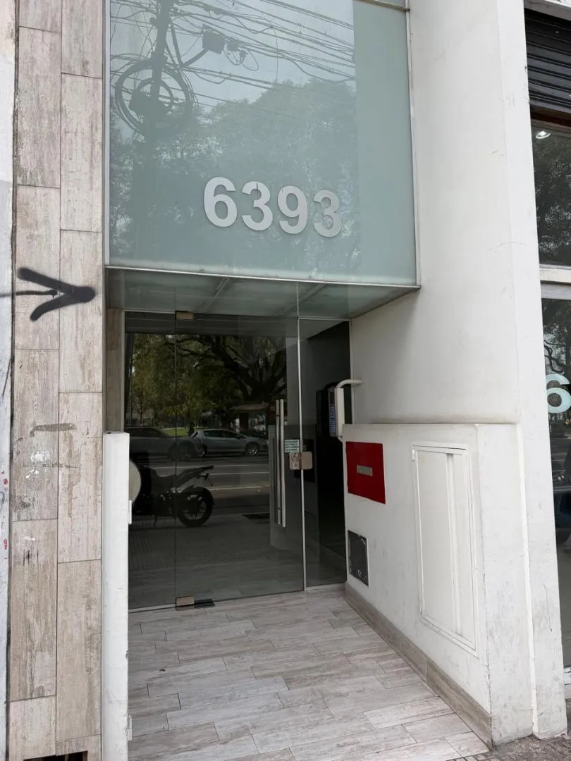 Monoambiente 4º piso con balcón